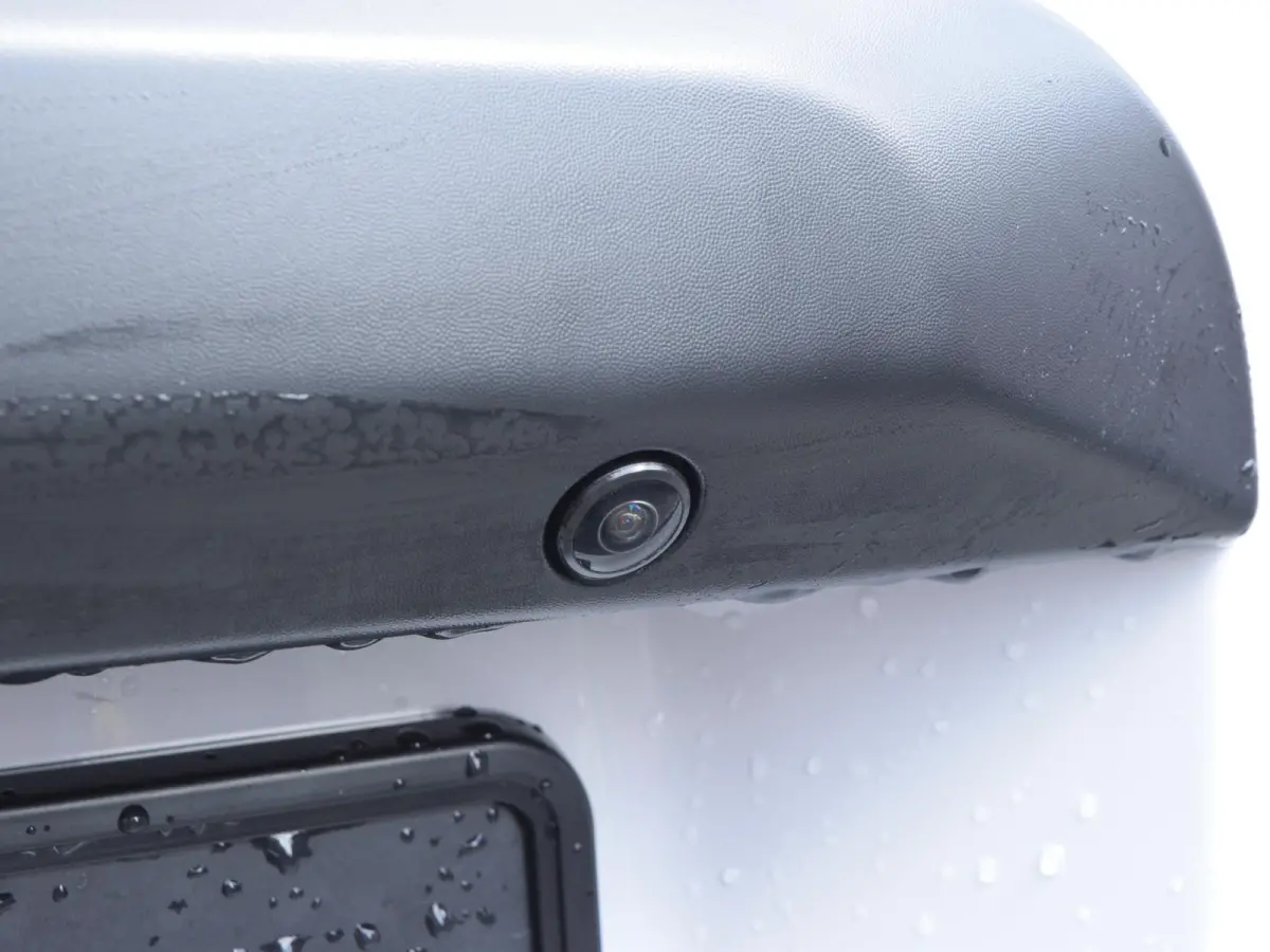 Electric L3 75 kWh | tot 8 jaar garantie | laadruimtebetimmering | Dodehoek detectie | navi incl. Apple Carplay | camera | parkeersensoren voor & achter | Comfort scheidingswand | rijklaarpr