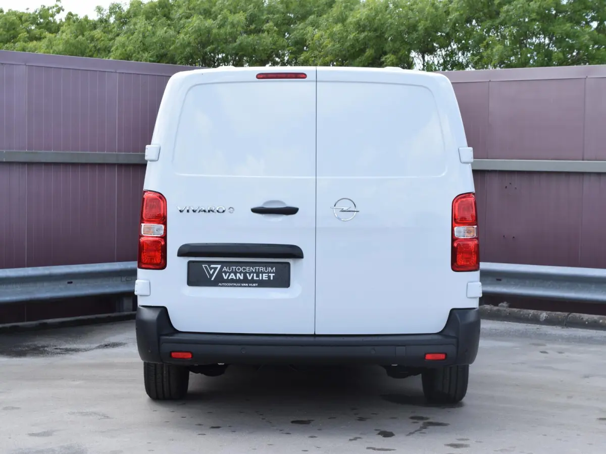 Electric L3 75 kWh | tot 8 jaar garantie | laadruimtebetimmering | Dodehoek detectie | navi incl. Apple Carplay | camera | parkeersensoren voor & achter | Comfort scheidingswand | rijklaarpr