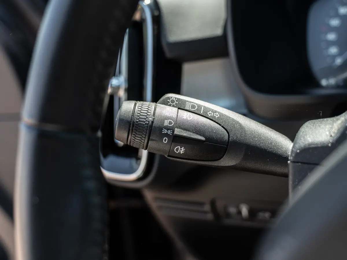 1.5 T4 211PK Momentum | Carplay | Camera | Dealer Ond.