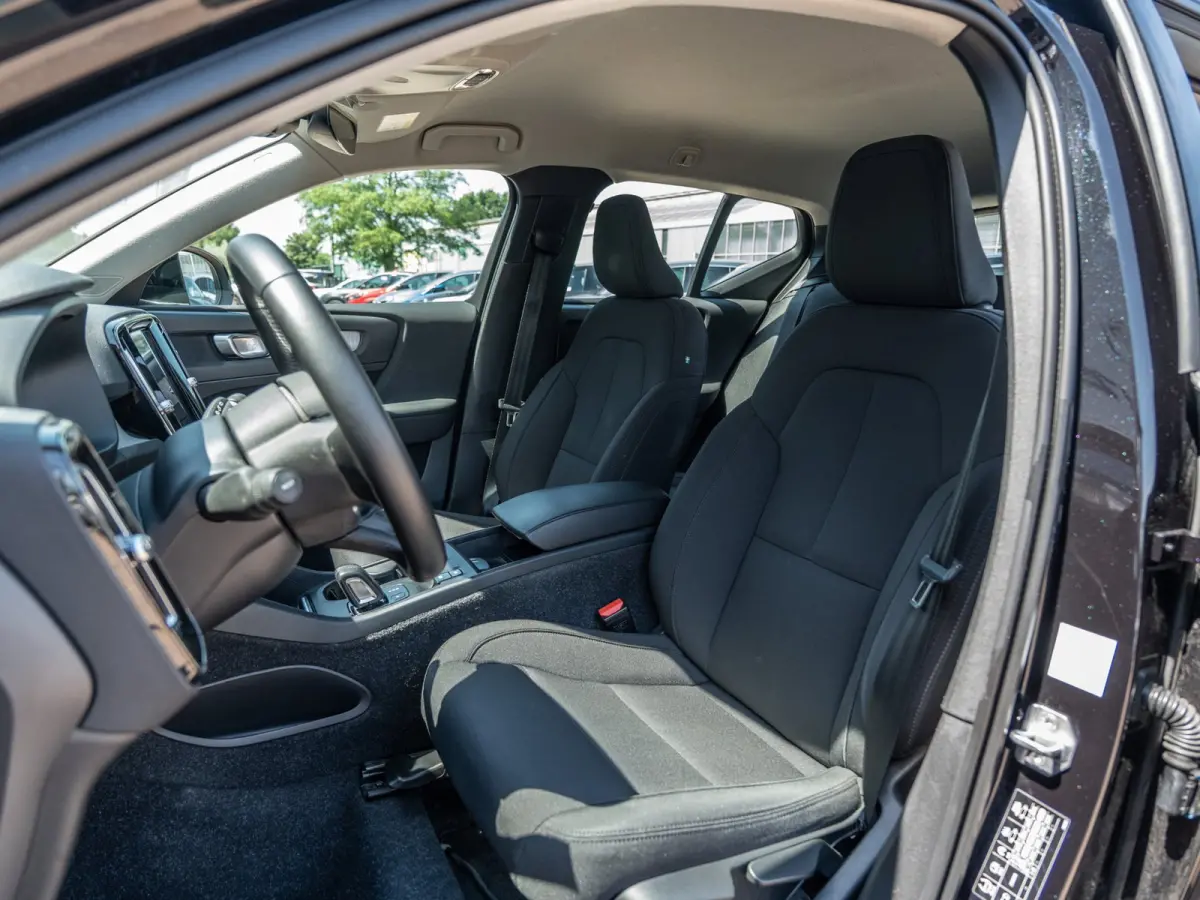 1.5 T4 211PK Momentum | Carplay | Camera | Dealer Ond.