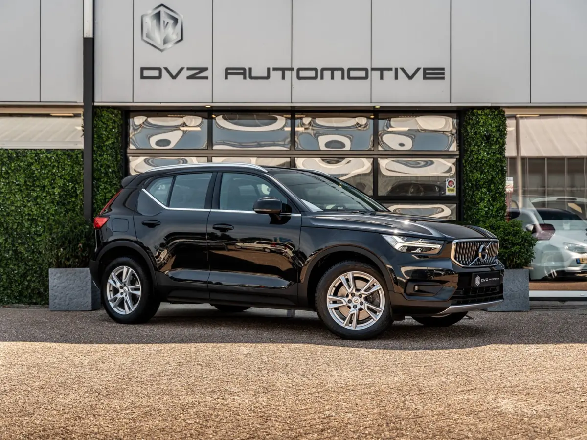 1.5 T4 211PK Momentum | Carplay | Camera | Dealer Ond.