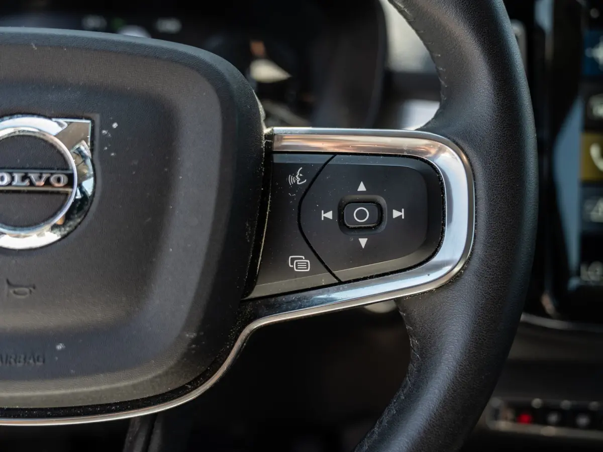 1.5 T4 211PK Momentum | Carplay | Camera | Dealer Ond.