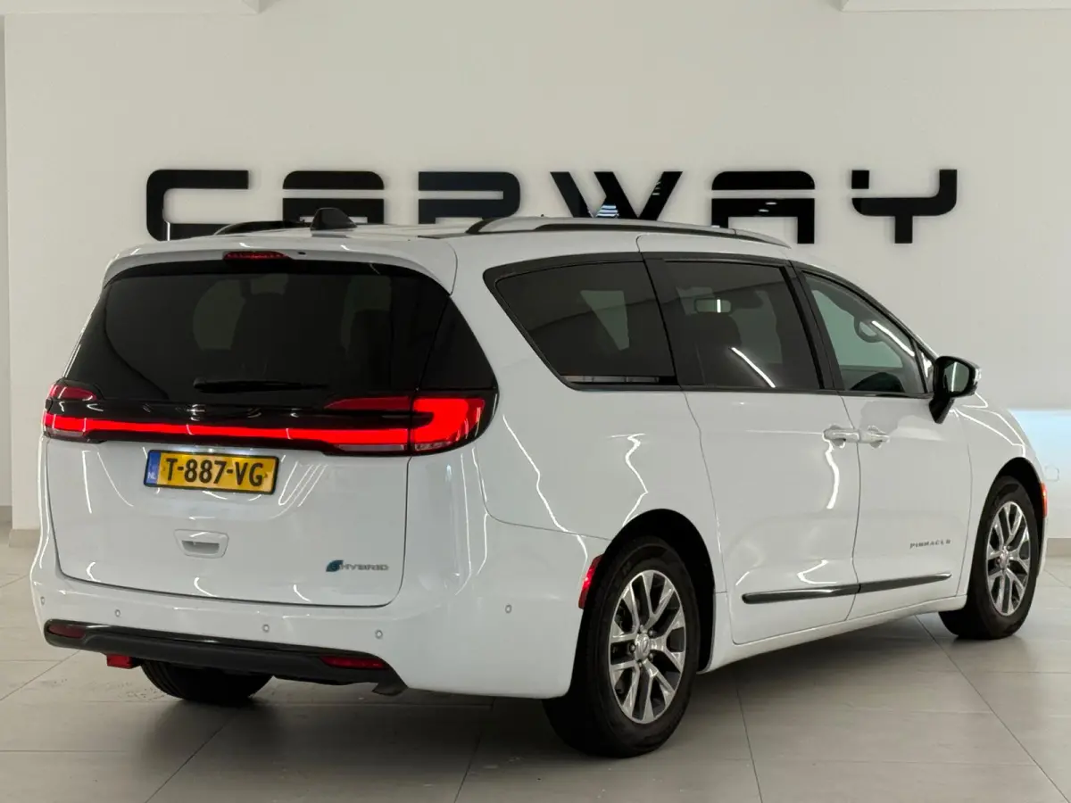 3.6 V6 Hybrid Pacifica Pinnacle 7-zits Full option