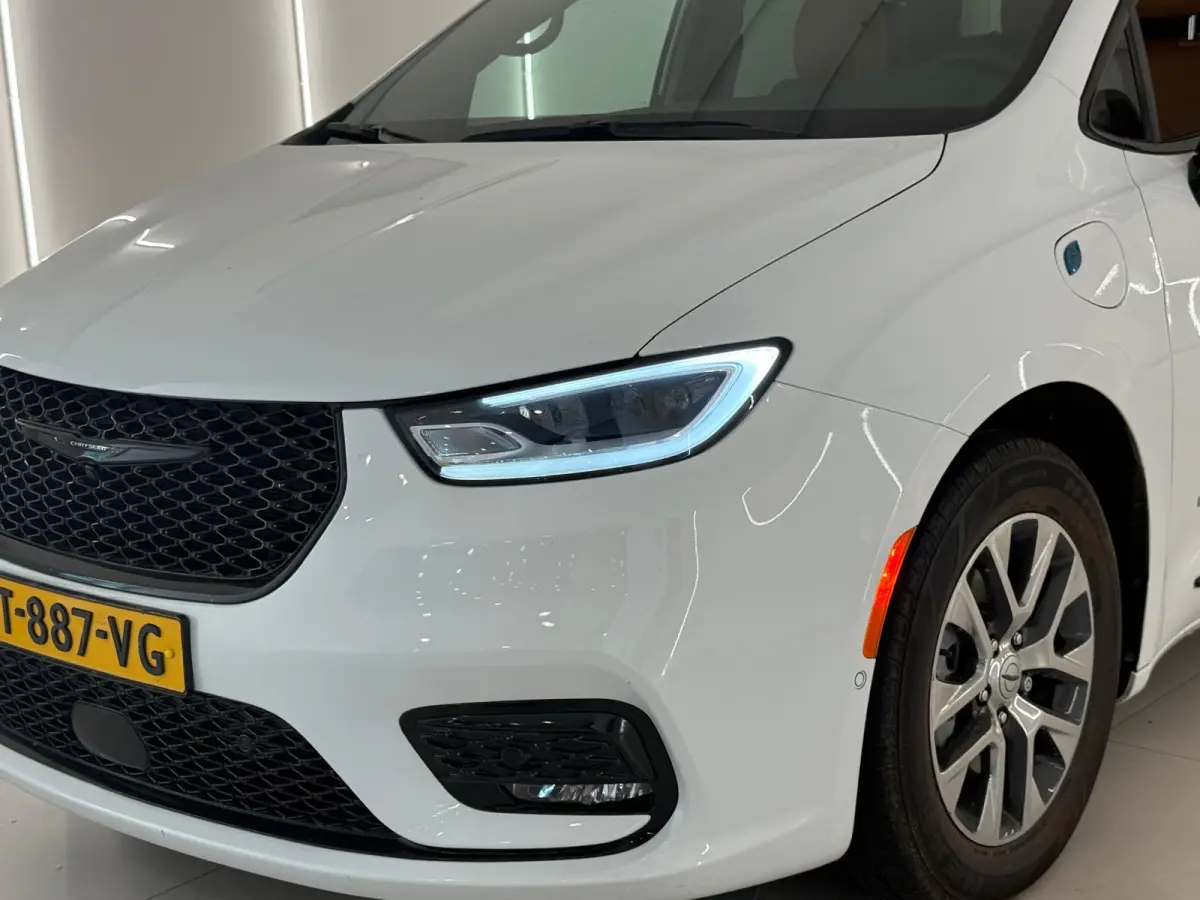 3.6 V6 Hybrid Pacifica Pinnacle 7-zits Full option