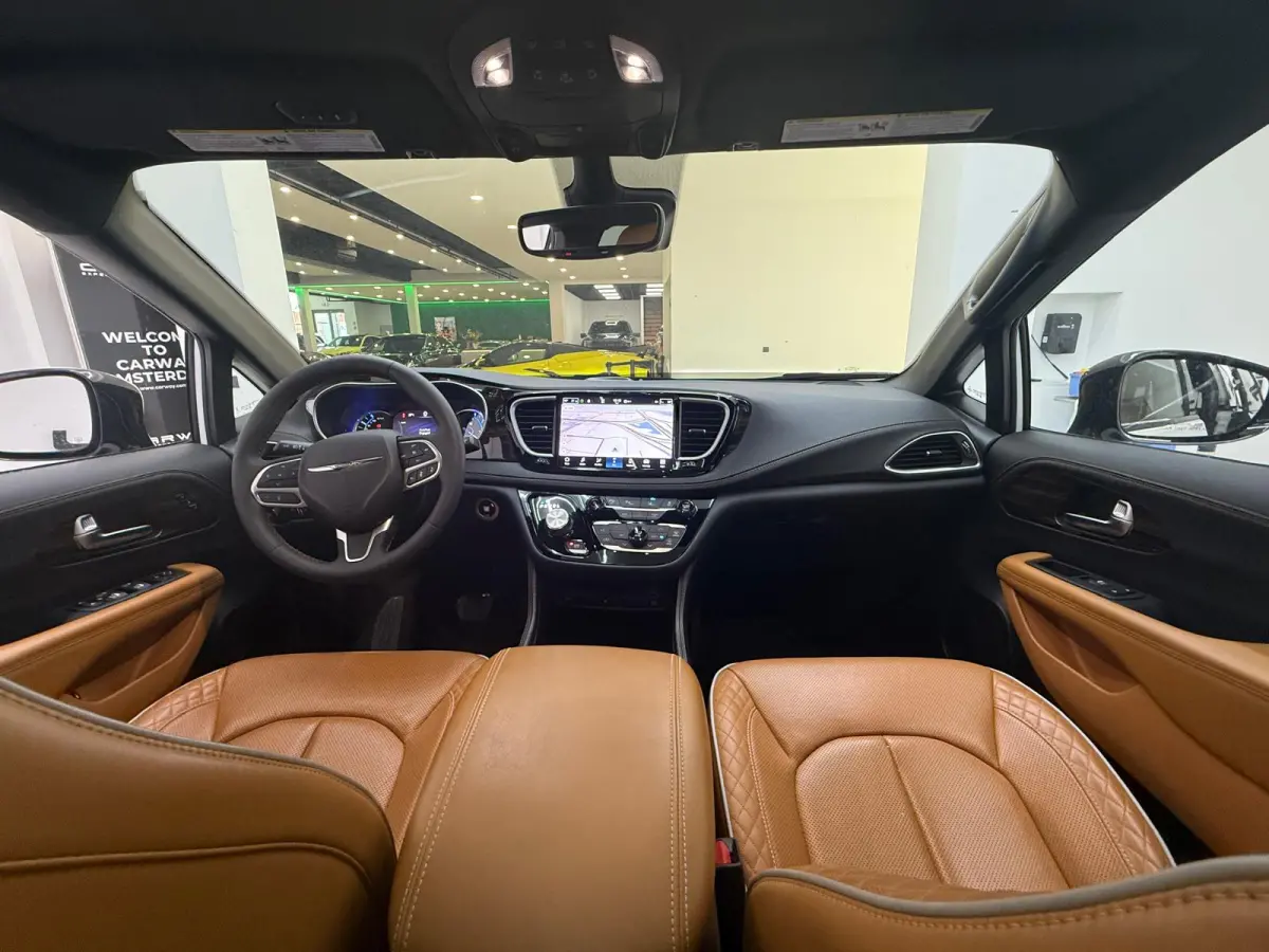 3.6 V6 Hybrid Pacifica Pinnacle 7-zits Full option