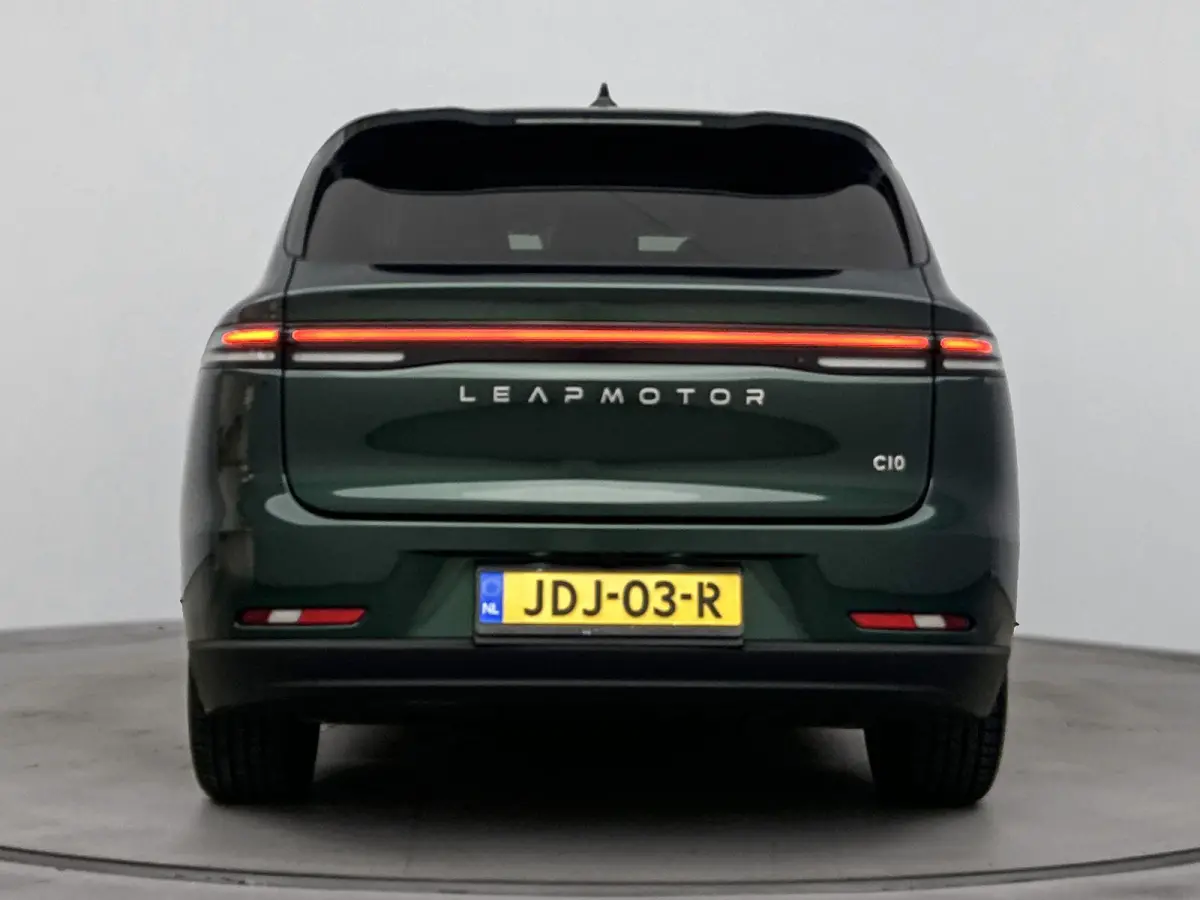 Design 69.9 kWh | 1500KG Trekgewicht | Panorama Dak | Lederenbekleding | Stoel/Stuurverwarming | Elektrische Achterklep | Navigatie