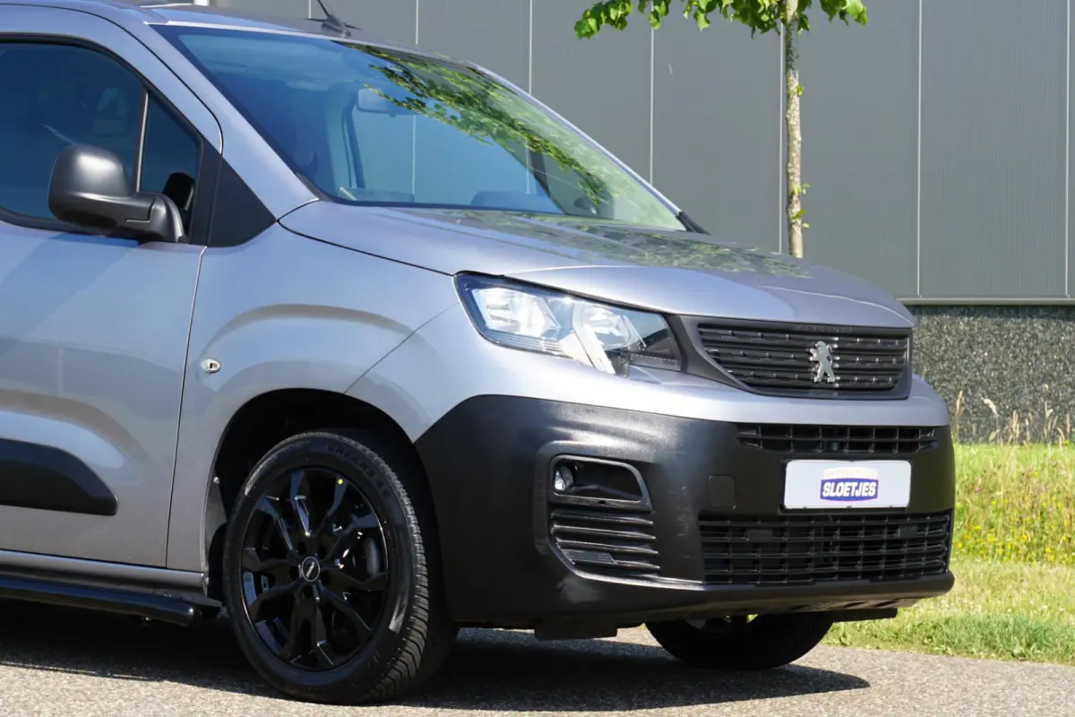 1.5 BlueHDi 100 L1 in Topstaat ||MARGE geen BTW |1e eigenaar |Metallic |Cruise |Navigatie |Carplay |Android Auto |EURO6D |100 pk |Betimmering