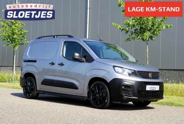 1.5 BlueHDi 100 L1 in Topstaat ||MARGE geen BTW |1e eigenaar |Metallic |Cruise |Navigatie |Carplay |Android Auto |EURO6D |100 pk |Betimmering