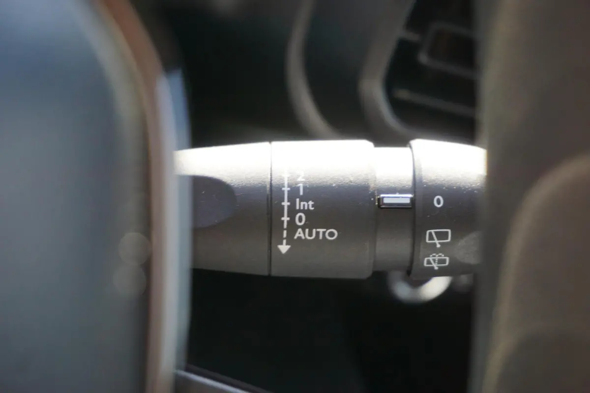 1.5 BlueHDi 100 L1 in Topstaat ||MARGE geen BTW |1e eigenaar |Metallic |Cruise |Navigatie |Carplay |Android Auto |EURO6D |100 pk |Betimmering