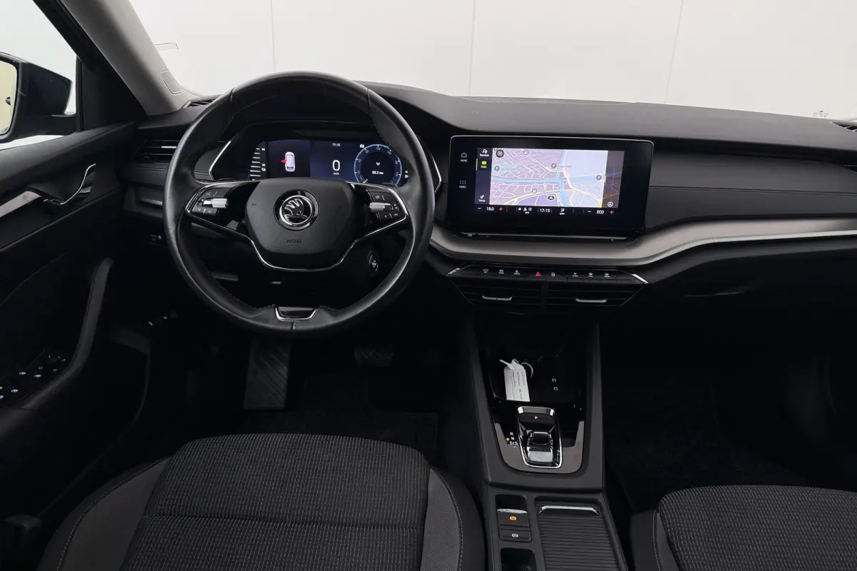 1.4 TSI iV PHEV Business Sport Trekhaak Carplay 18' velgen