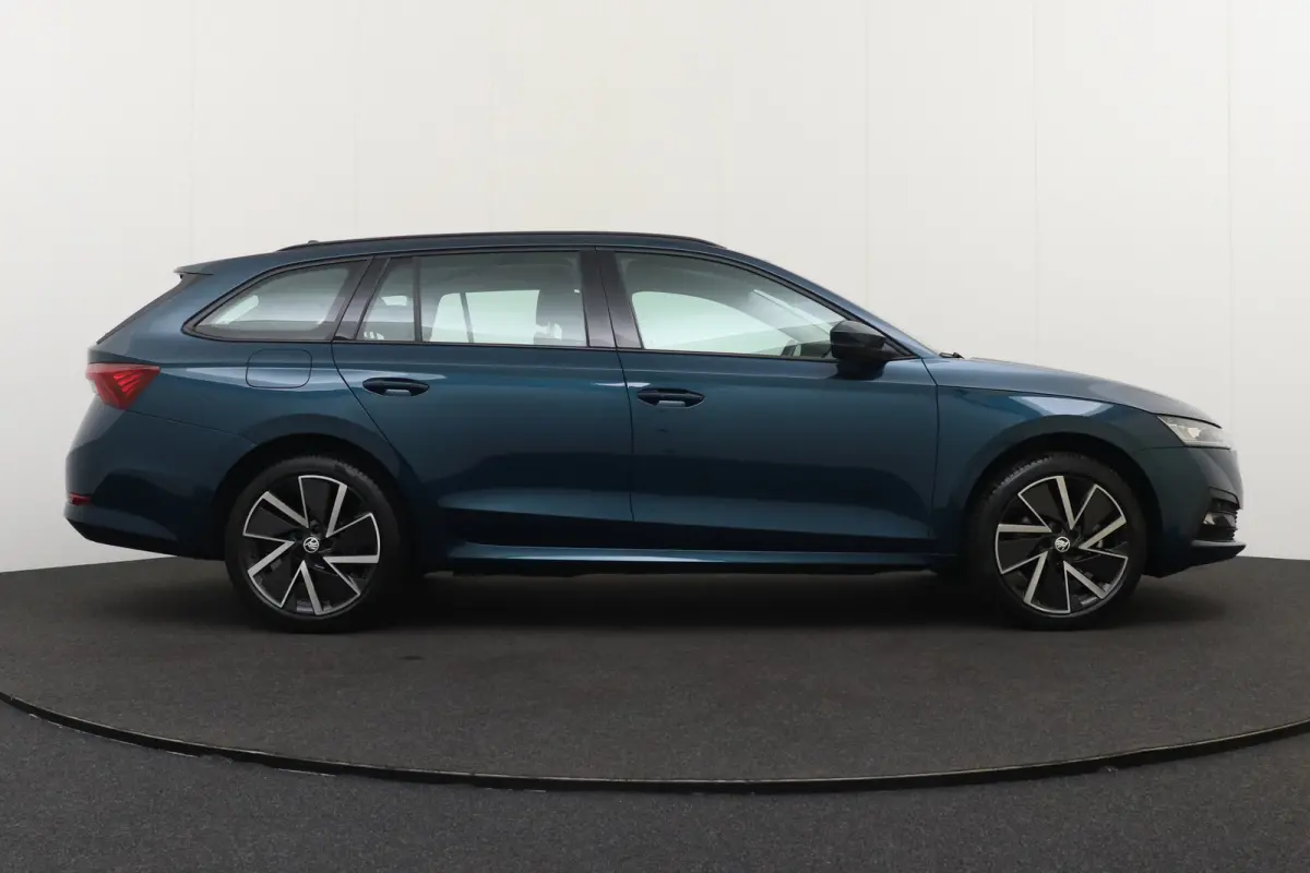 1.4 TSI iV PHEV Business Sport Trekhaak Carplay 18' velgen