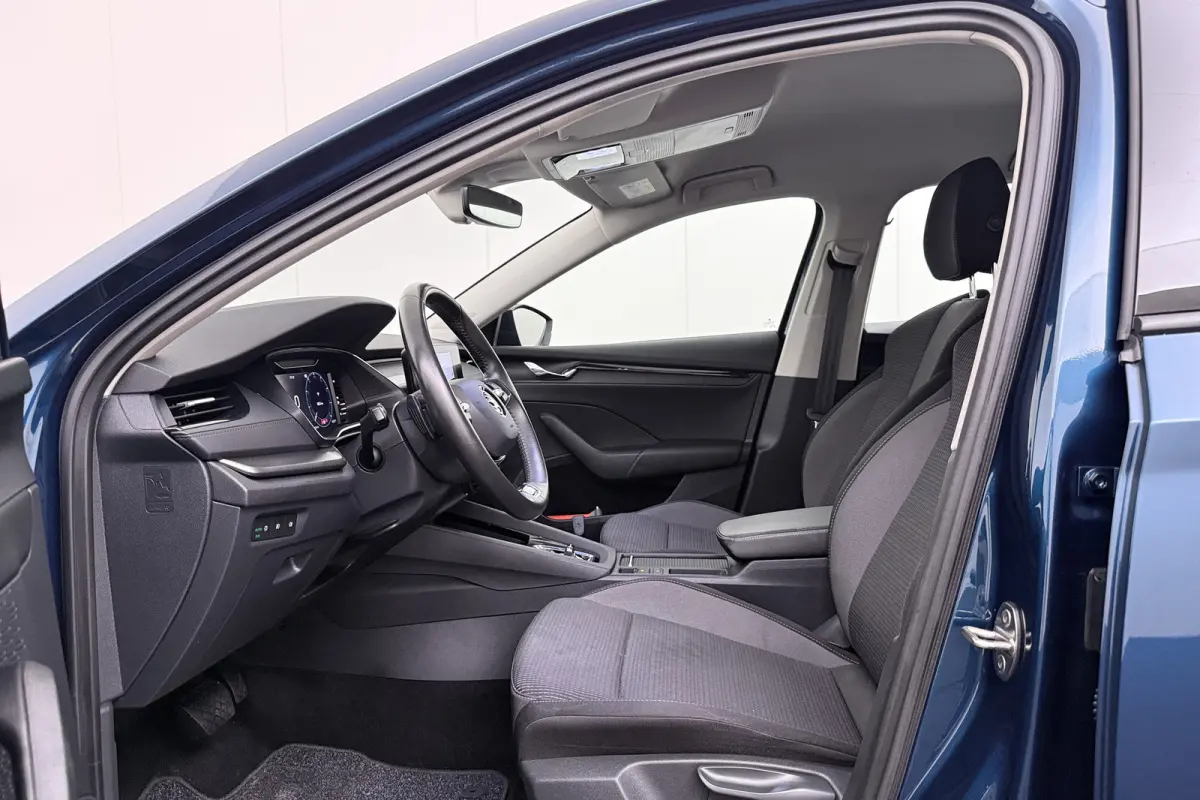 1.4 TSI iV PHEV Business Sport Trekhaak Carplay 18' velgen