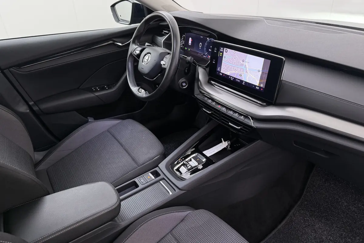 1.4 TSI iV PHEV Business Sport Trekhaak Carplay 18' velgen