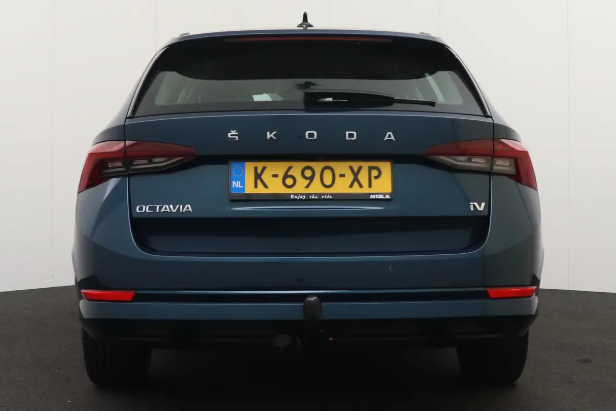 1.4 TSI iV PHEV Business Sport Trekhaak Carplay 18' velgen