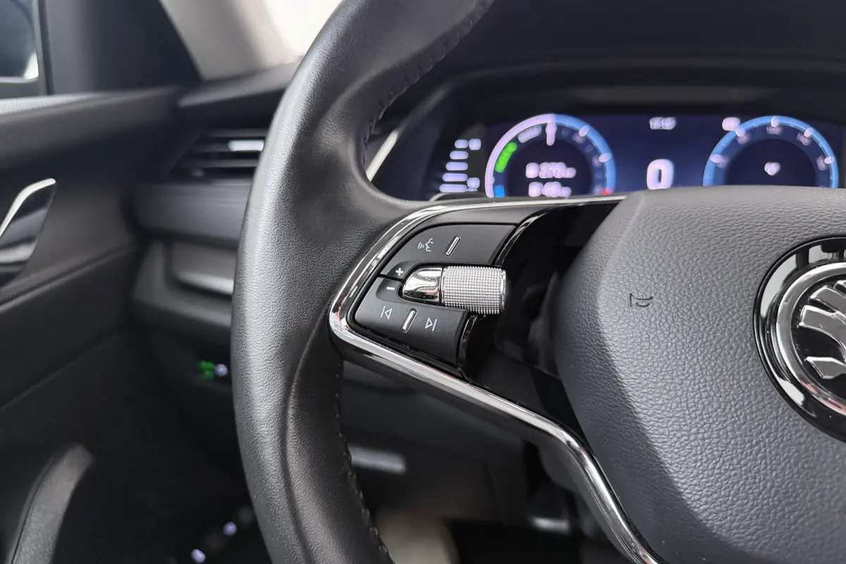 1.4 TSI iV PHEV Business Sport Trekhaak Carplay 18' velgen