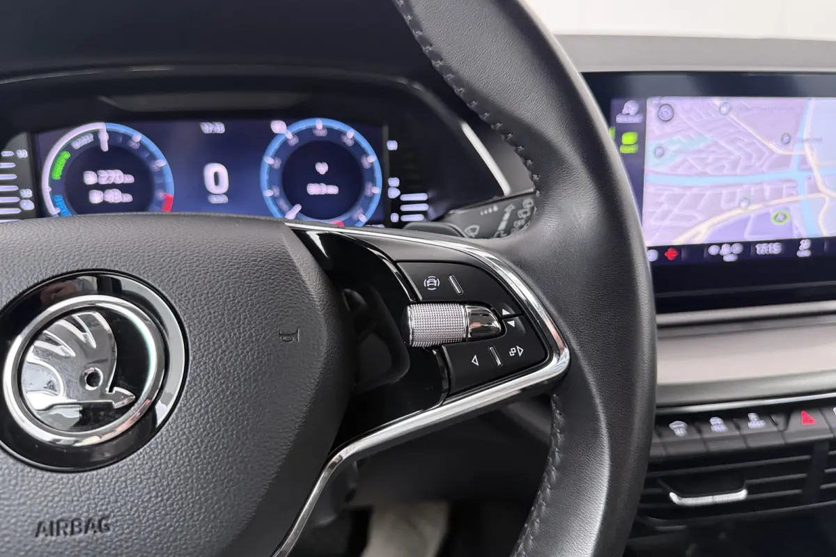 1.4 TSI iV PHEV Business Sport Trekhaak Carplay 18' velgen