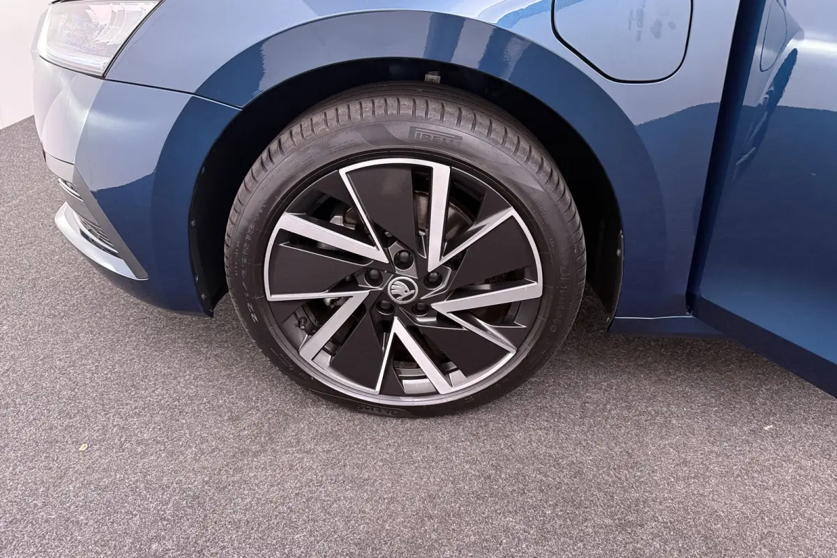1.4 TSI iV PHEV Business Sport Trekhaak Carplay 18' velgen