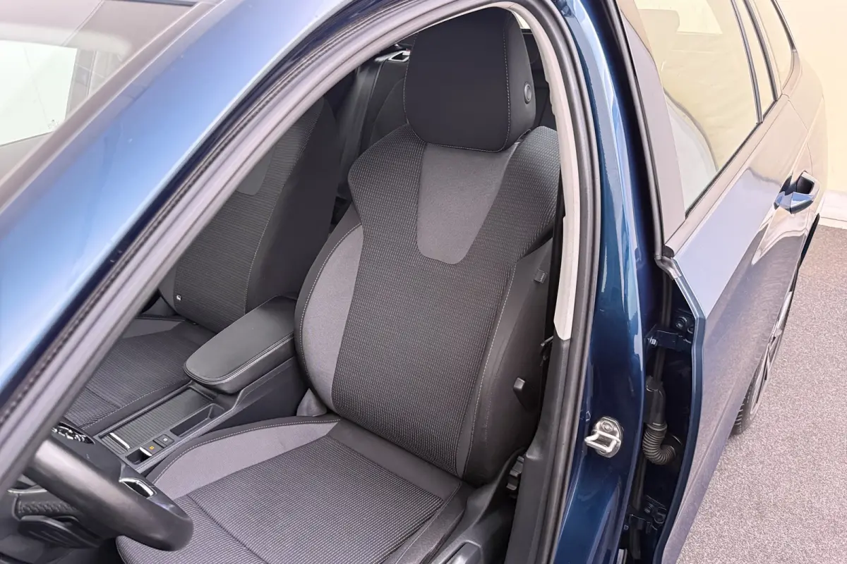 1.4 TSI iV PHEV Business Sport Trekhaak Carplay 18' velgen