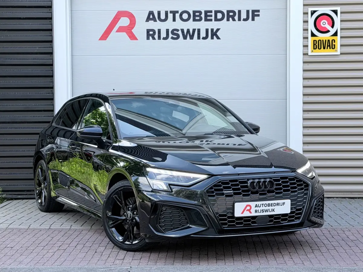 40 TFSI quattro S-Line Camera/AppleCarPlay