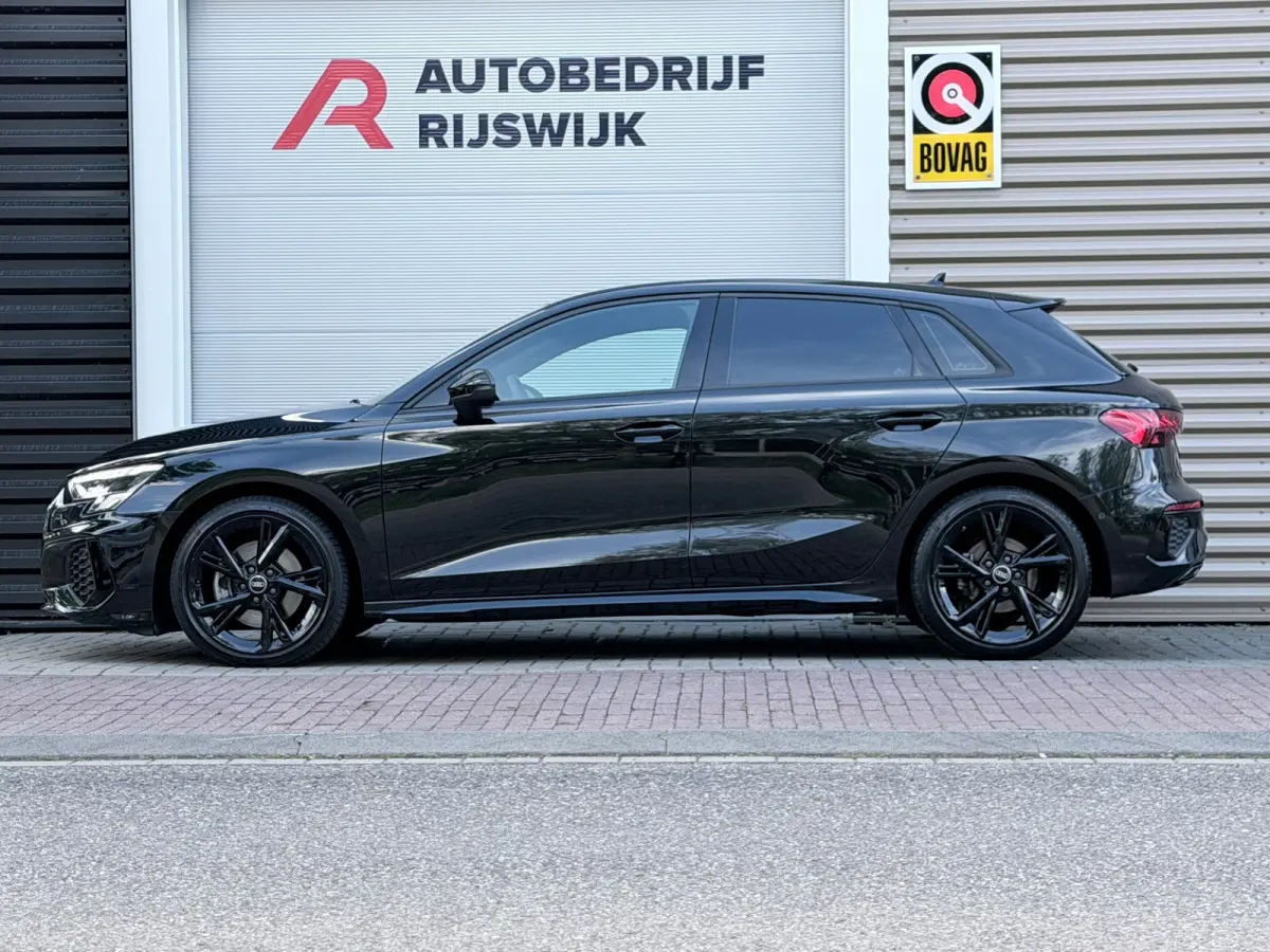 40 TFSI quattro S-Line Camera/AppleCarPlay