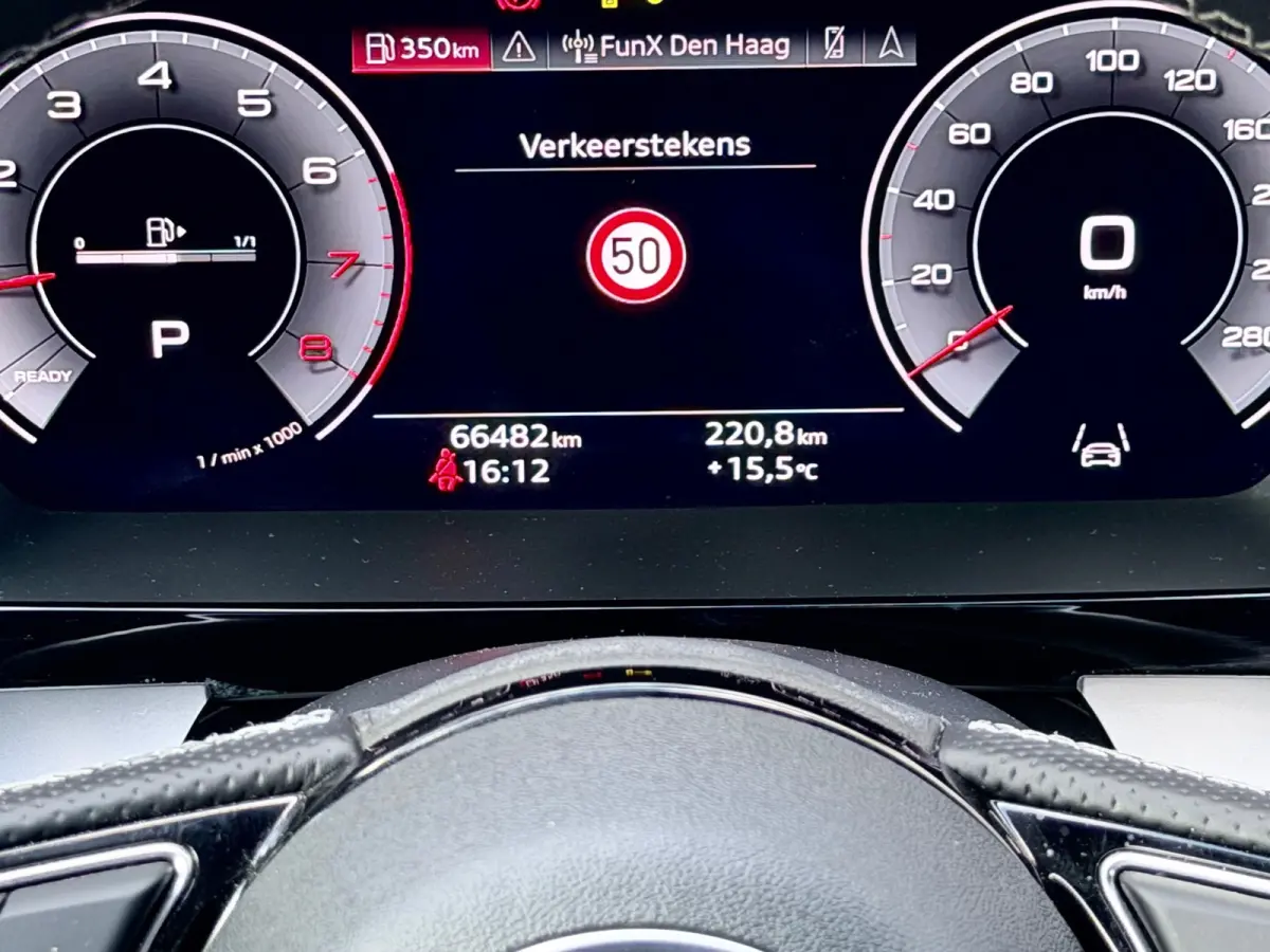 40 TFSI quattro S-Line Camera/AppleCarPlay
