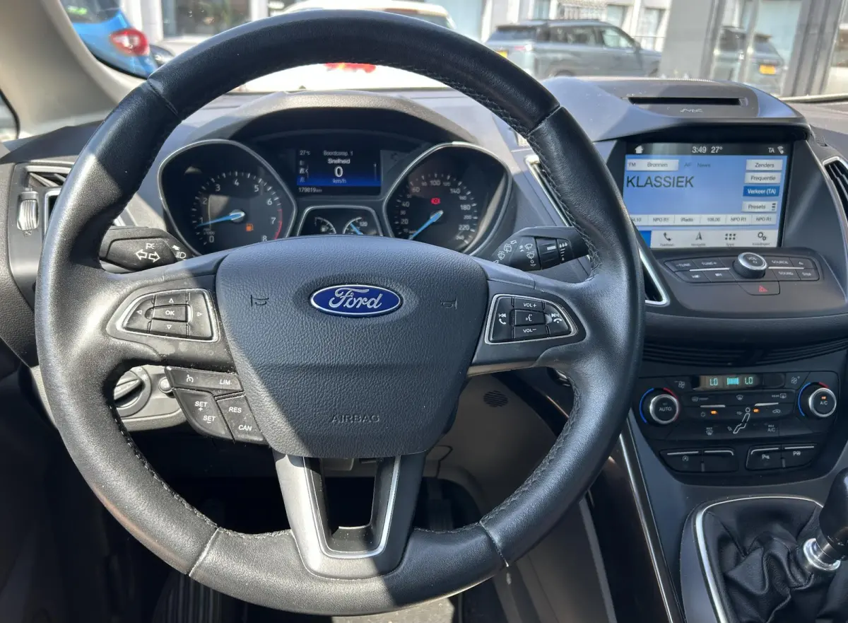 1.5 Titanium 150PK | Trekhaak | 1500KG Trekgewicht | 2e Eigenaar | NL AUTO | Onderhoudshistorie | Achteruitrijcamera | Navigatie | Parkeersensoren | Cruise Control | Climate Control | Armste