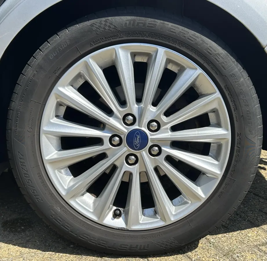 1.5 Titanium 150PK | Trekhaak | 1500KG Trekgewicht | 2e Eigenaar | NL AUTO | Onderhoudshistorie | Achteruitrijcamera | Navigatie | Parkeersensoren | Cruise Control | Climate Control | Armste