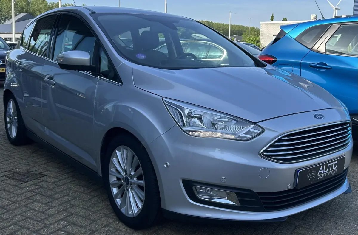 1.5 Titanium 150PK | Trekhaak | 1500KG Trekgewicht | 2e Eigenaar | NL AUTO | Onderhoudshistorie | Achteruitrijcamera | Navigatie | Parkeersensoren | Cruise Control | Climate Control | Armste