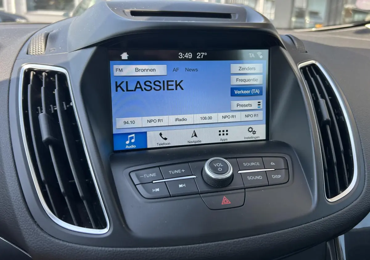 1.5 Titanium 150PK | Trekhaak | 1500KG Trekgewicht | 2e Eigenaar | NL AUTO | Onderhoudshistorie | Achteruitrijcamera | Navigatie | Parkeersensoren | Cruise Control | Climate Control | Armste