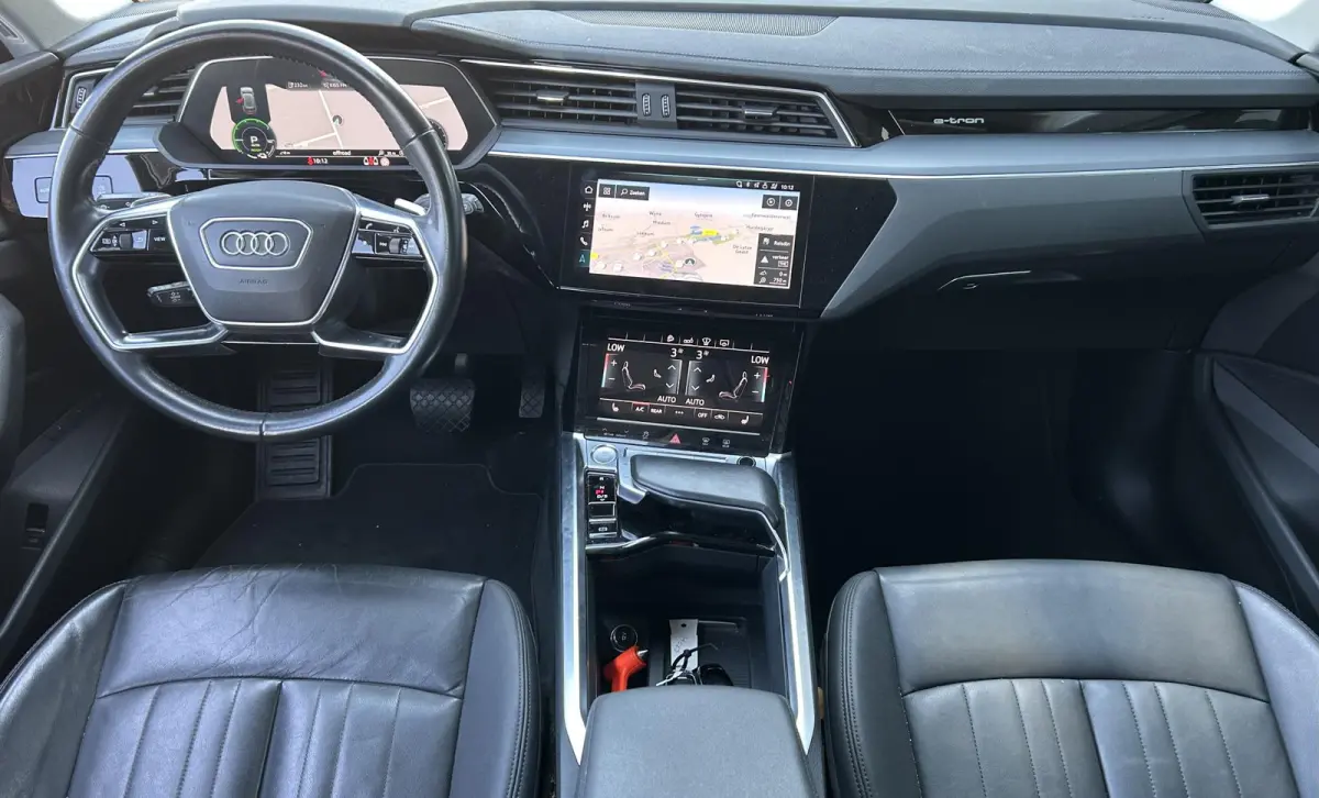 e-tron 55 quattro 95 kWh 408PK | SOH 87,6% | DEALERONDERHOUDEN | Zeer Nette Staat! | Luxe Lederen Stoelen Elektrisch Met Memory | Achteruitrijcamera | Virtual Mirrors | Head Up Display | Ele