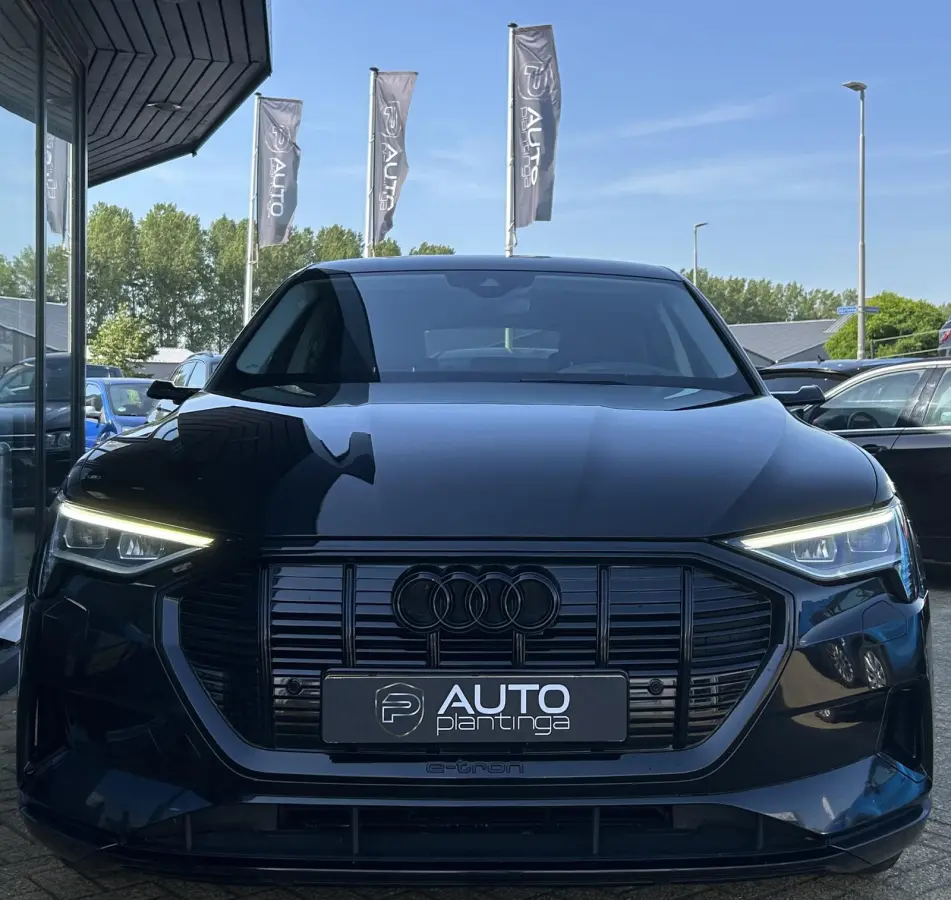 e-tron 55 quattro 95 kWh 408PK | SOH 87,6% | DEALERONDERHOUDEN | Zeer Nette Staat! | Luxe Lederen Stoelen Elektrisch Met Memory | Achteruitrijcamera | Virtual Mirrors | Head Up Display | Ele