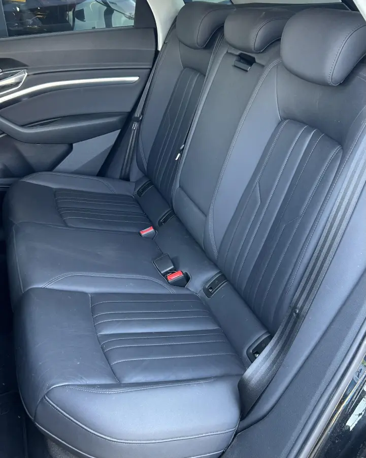e-tron 55 quattro 95 kWh 408PK | SOH 87,6% | DEALERONDERHOUDEN | Zeer Nette Staat! | Luxe Lederen Stoelen Elektrisch Met Memory | Achteruitrijcamera | Virtual Mirrors | Head Up Display | Ele