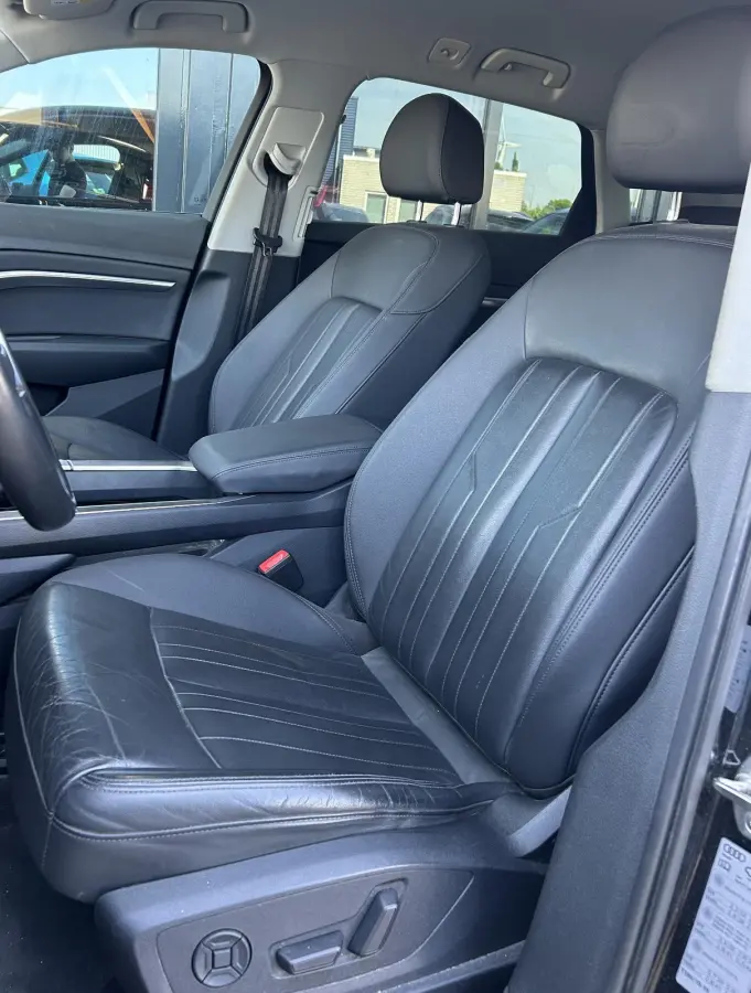 e-tron 55 quattro 95 kWh 408PK | SOH 87,6% | DEALERONDERHOUDEN | Zeer Nette Staat! | Luxe Lederen Stoelen Elektrisch Met Memory | Achteruitrijcamera | Virtual Mirrors | Head Up Display | Ele