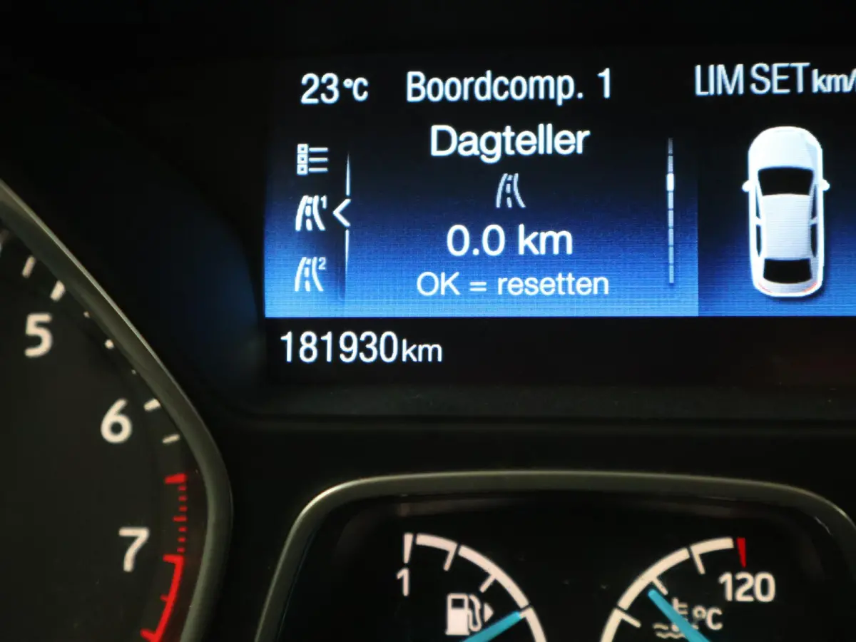 1.0 TREND + APPLE CARPLAY | LMV | CRUISE CONTROL | NAVIGATIE | AIRCO