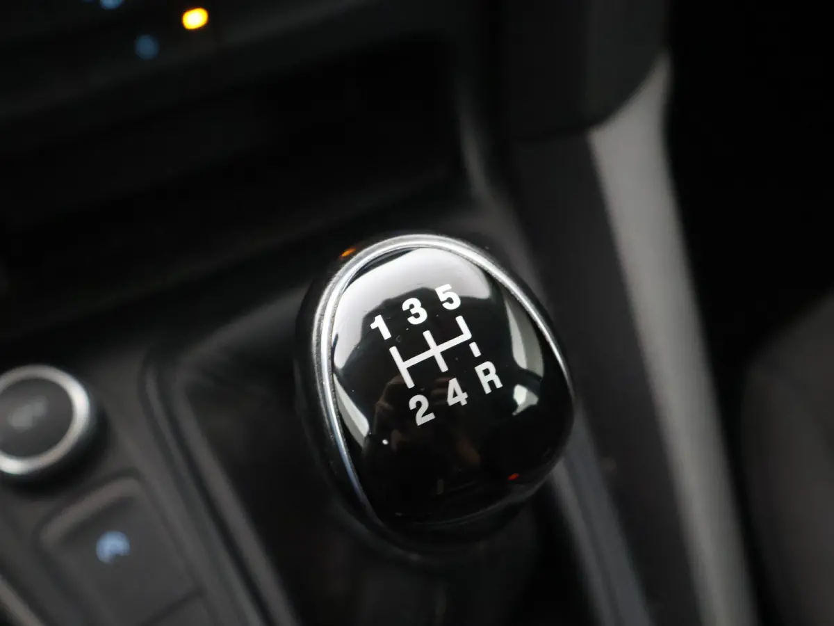 1.0 TREND + APPLE CARPLAY | LMV | CRUISE CONTROL | NAVIGATIE | AIRCO