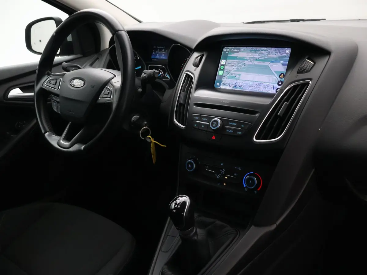 1.0 TREND + APPLE CARPLAY | LMV | CRUISE CONTROL | NAVIGATIE | AIRCO