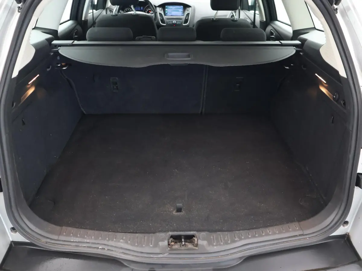1.0 TREND + APPLE CARPLAY | LMV | CRUISE CONTROL | NAVIGATIE | AIRCO