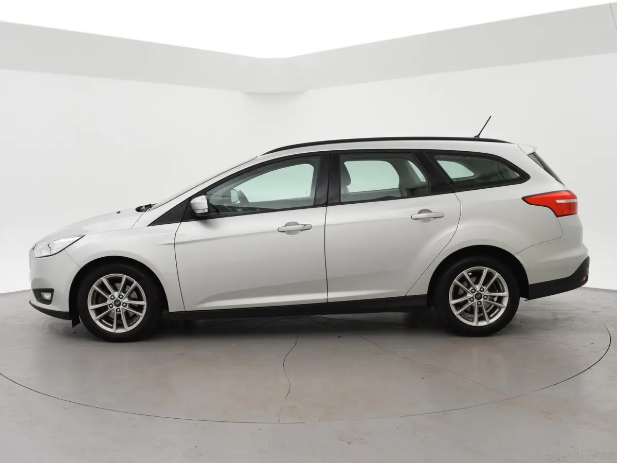 1.0 TREND + APPLE CARPLAY | LMV | CRUISE CONTROL | NAVIGATIE | AIRCO