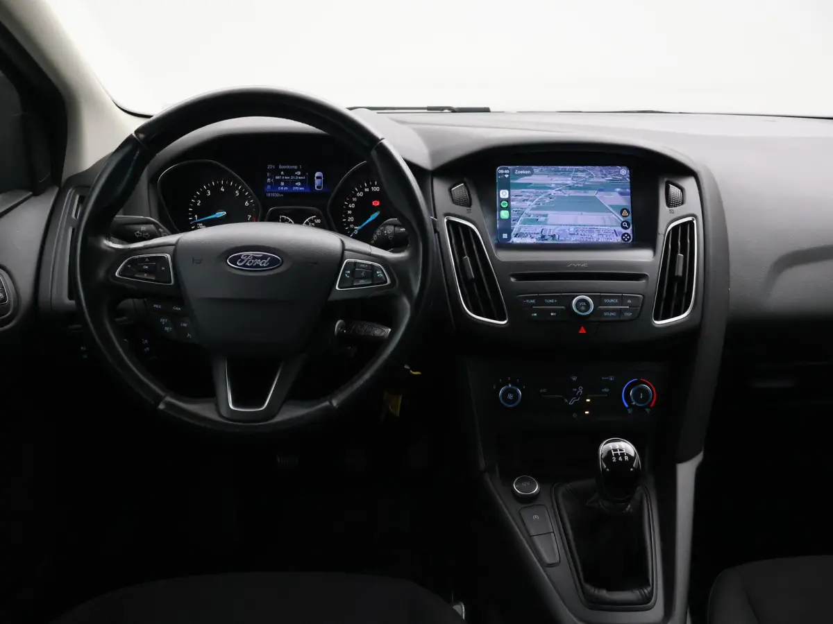 1.0 TREND + APPLE CARPLAY | LMV | CRUISE CONTROL | NAVIGATIE | AIRCO