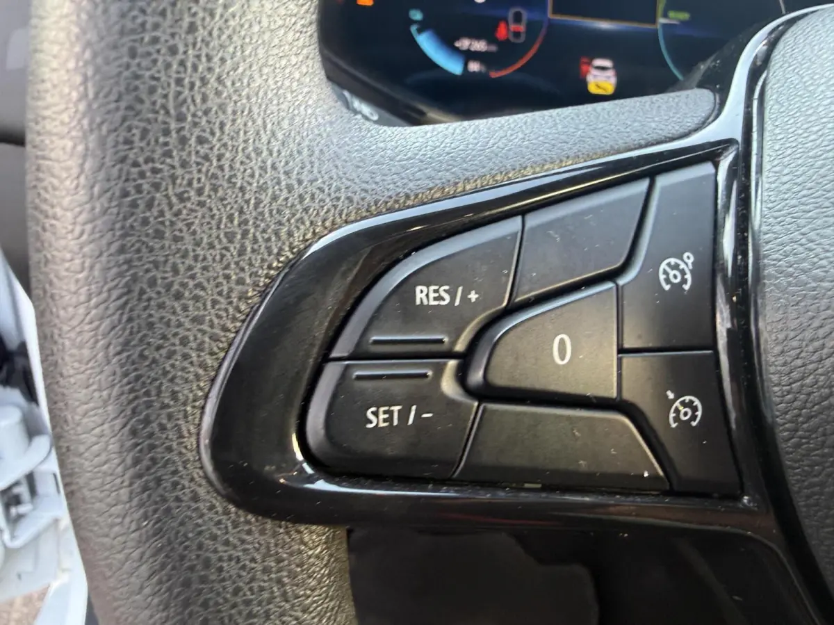 R110 Life 52 kWh KOOPACCU SOH 90% KEYLESS/CARPLAY *ALL-IN PRIJS*
