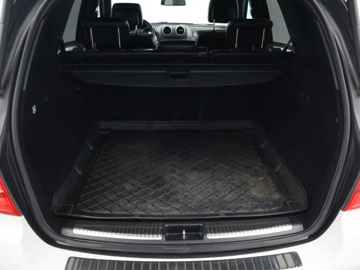 63 AMG 510 PK V8 FACELIFT MODEL + 22 INCH LMV | SCHUIFDAK | CAMERA | LUCHTVERING | TREKHAAK