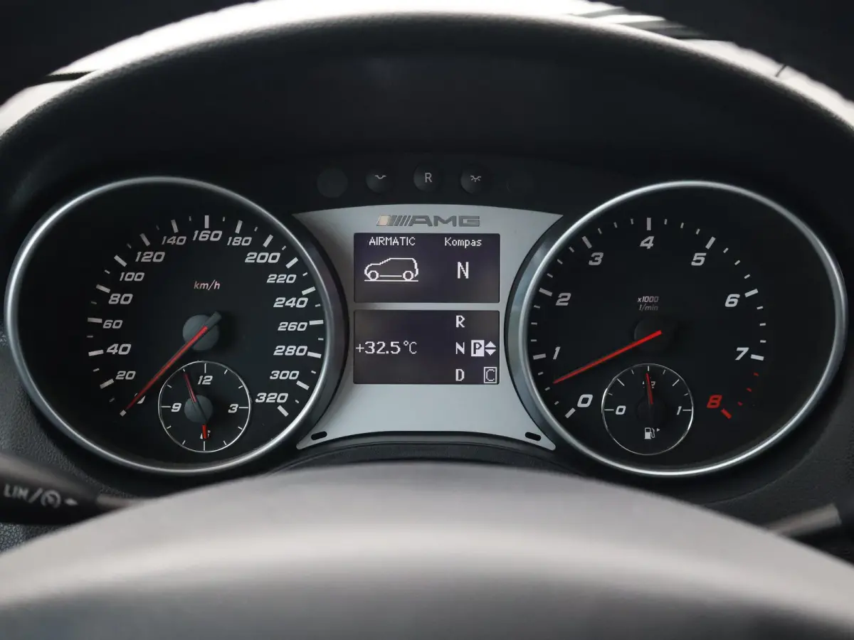63 AMG 510 PK V8 FACELIFT MODEL + 22 INCH LMV | SCHUIFDAK | CAMERA | LUCHTVERING | TREKHAAK