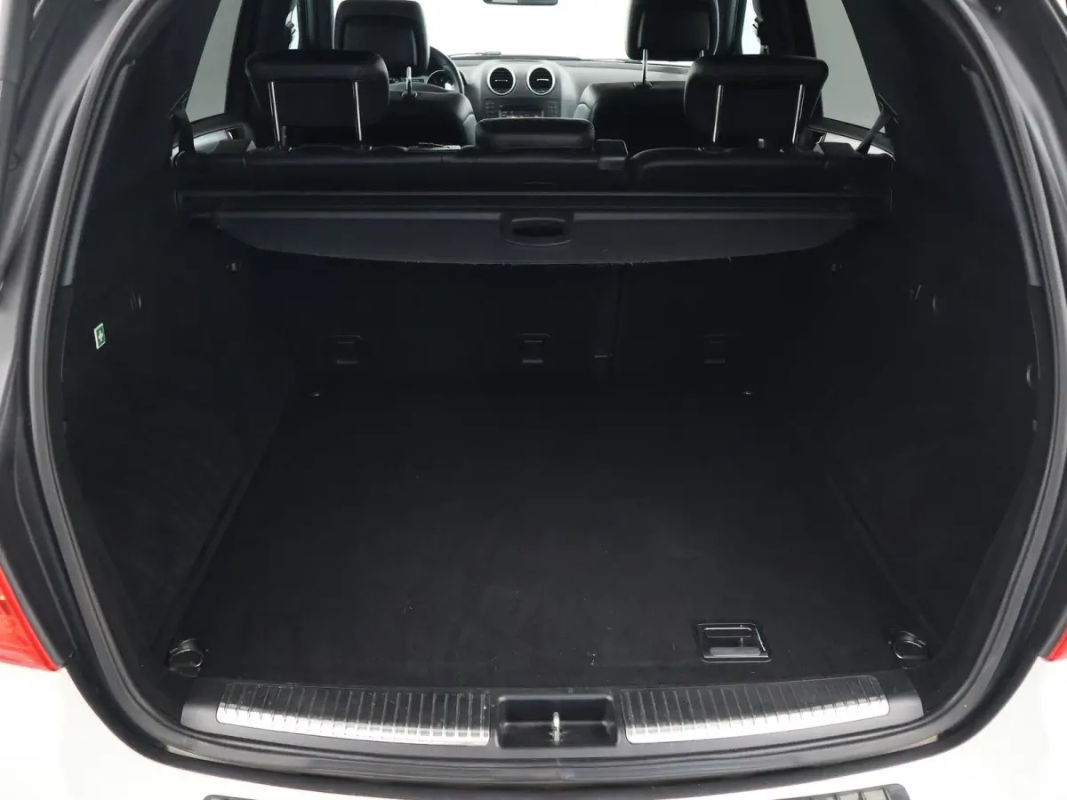 63 AMG 510 PK V8 FACELIFT MODEL + 22 INCH LMV | SCHUIFDAK | CAMERA | LUCHTVERING | TREKHAAK