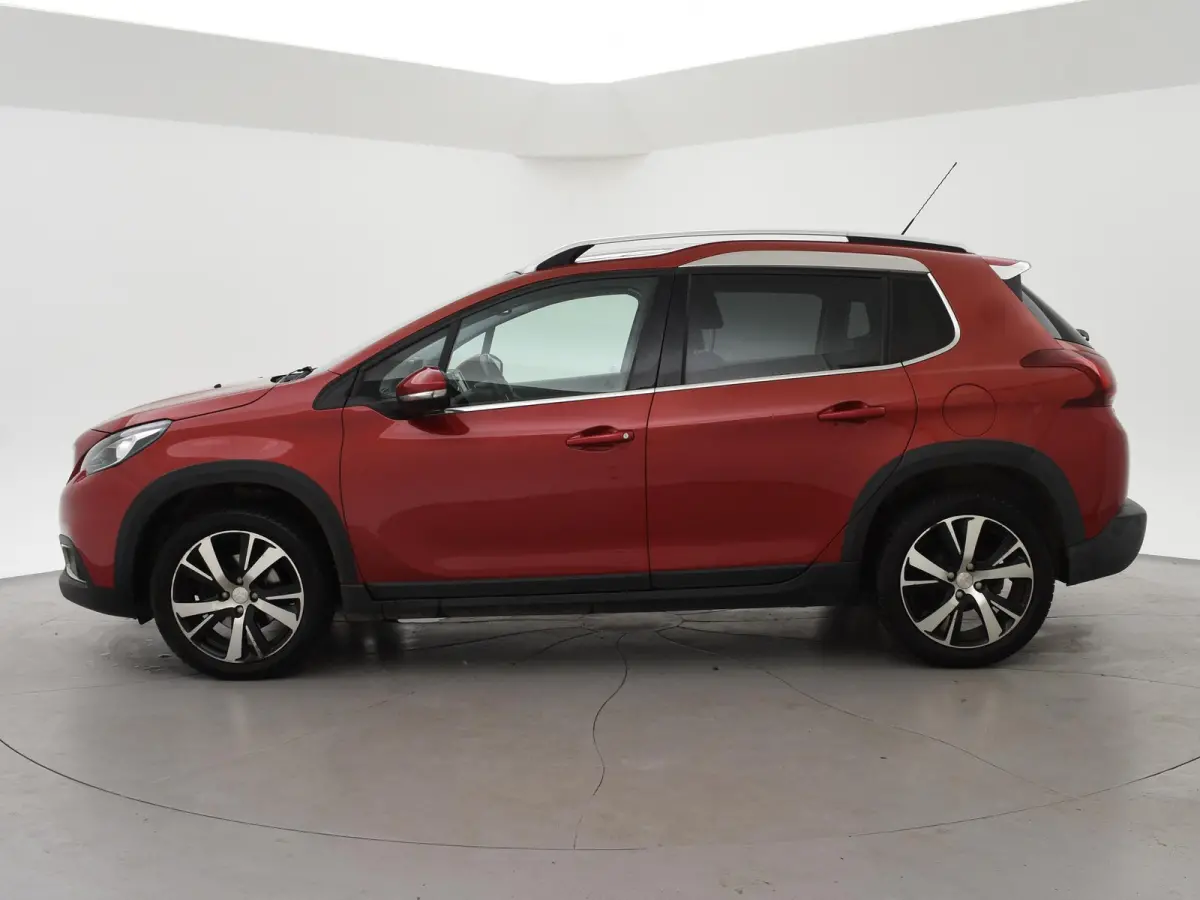 1.2 PT 110 PK ALLURE + TREKHAAK | PANORAMA | CAMERA | APPLE CARPLAY