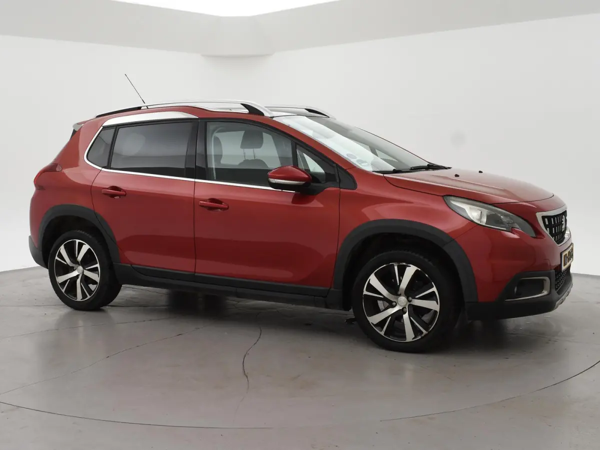 1.2 PT 110 PK ALLURE + TREKHAAK | PANORAMA | CAMERA | APPLE CARPLAY