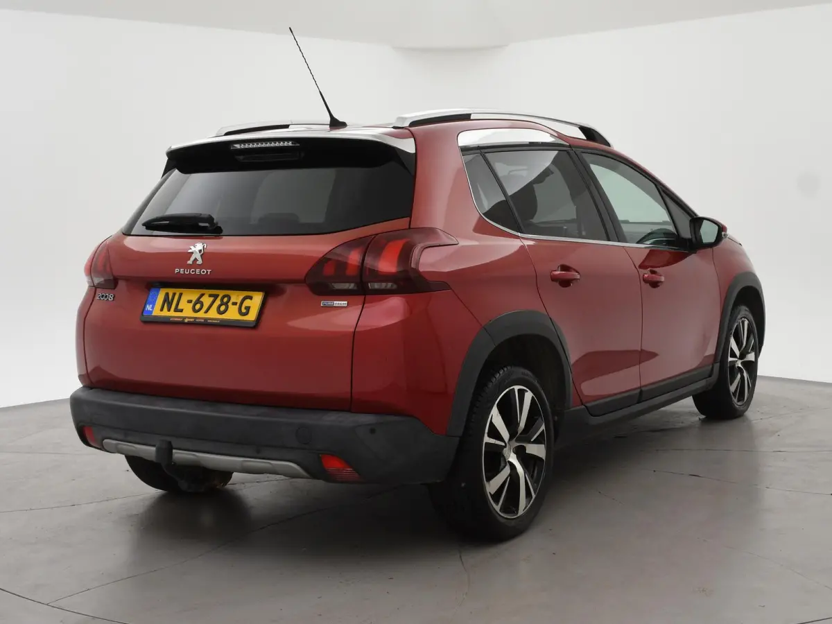 1.2 PT 110 PK ALLURE + TREKHAAK | PANORAMA | CAMERA | APPLE CARPLAY