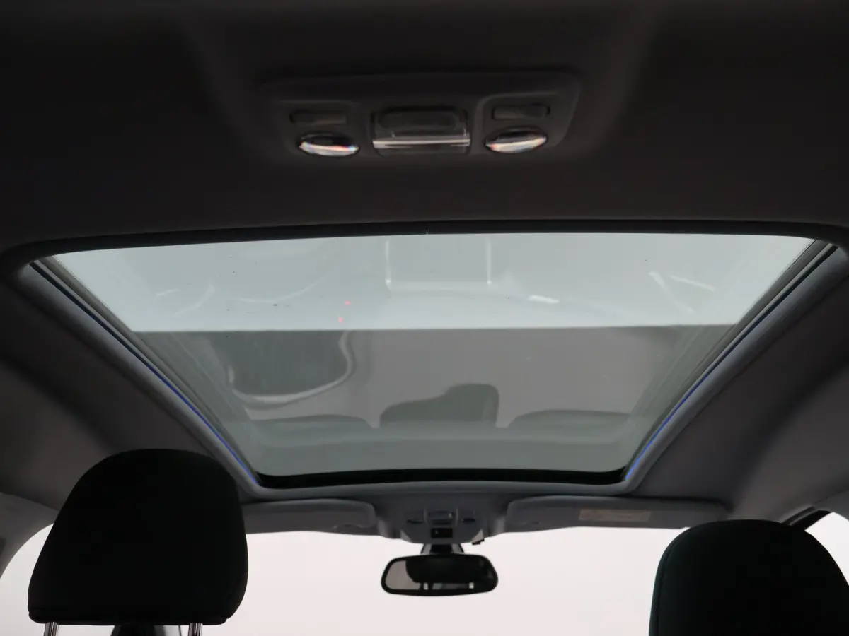 1.2 PT 110 PK ALLURE + TREKHAAK | PANORAMA | CAMERA | APPLE CARPLAY