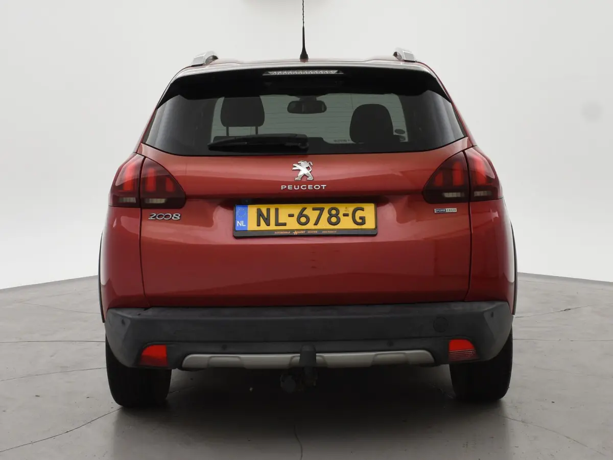 1.2 PT 110 PK ALLURE + TREKHAAK | PANORAMA | CAMERA | APPLE CARPLAY