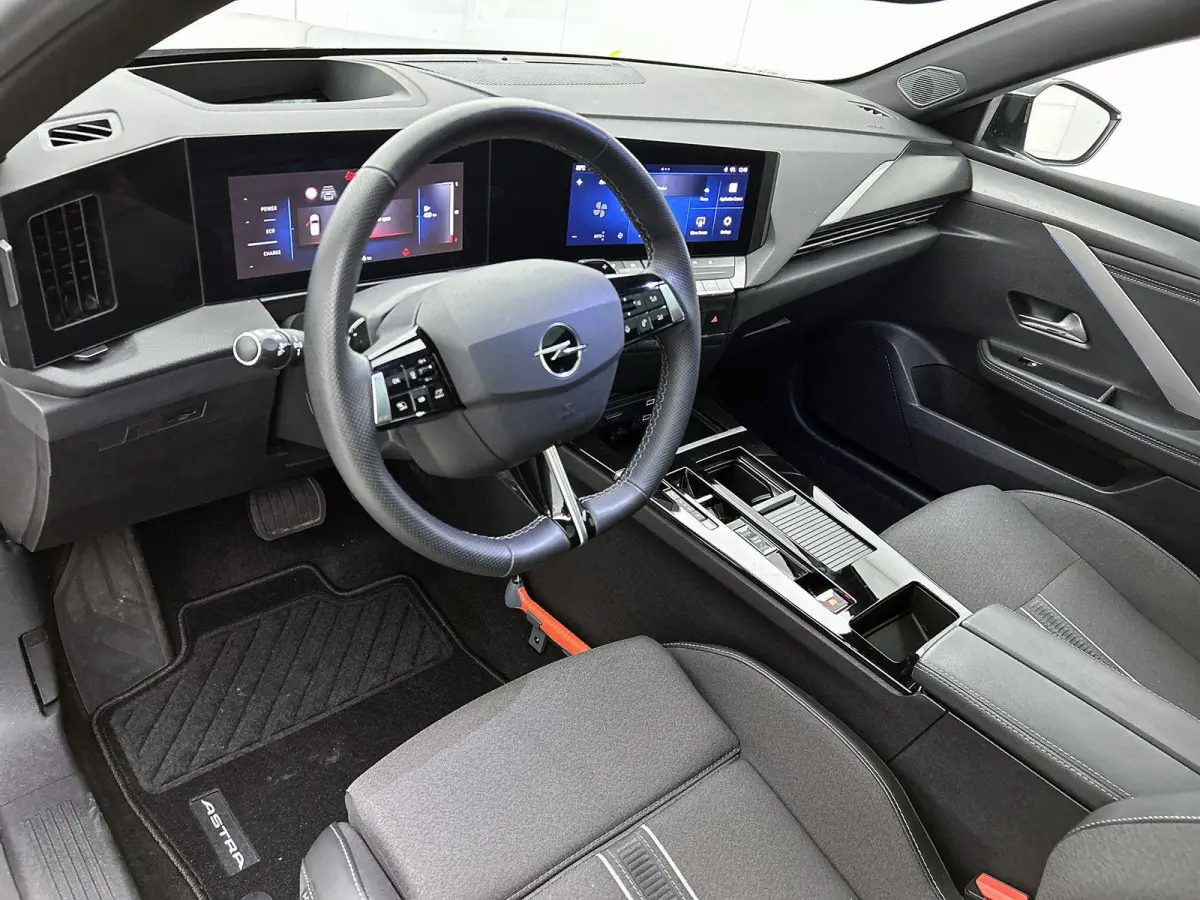 1.2 145pk Hybrid GS Automaat | Navigatie | Climate Control | Adaptieve Cruise Control | 360 Camera | Keyless Entry/Start | 17"LMV | Stoel/Stuurverwarming | Apple Carplay/Android Auto |