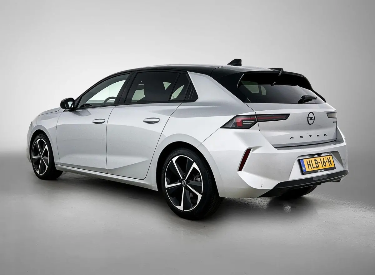 1.2 145pk Hybrid GS Automaat | Navigatie | Climate Control | Adaptieve Cruise Control | 360 Camera | Keyless Entry/Start | 17"LMV | Stoel/Stuurverwarming | Apple Carplay/Android Auto |